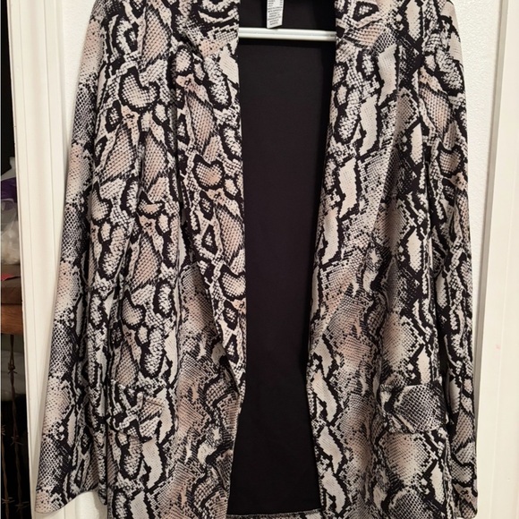 Joseph Ribkoff snakeskin print blazer 6 - Picture 4 of 9